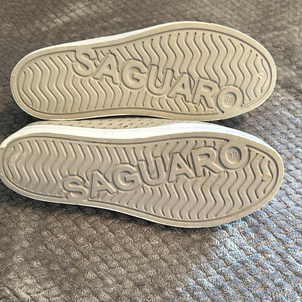 Saguaro women’s water shoes 39 / 8.5 - Picture 3 of 3